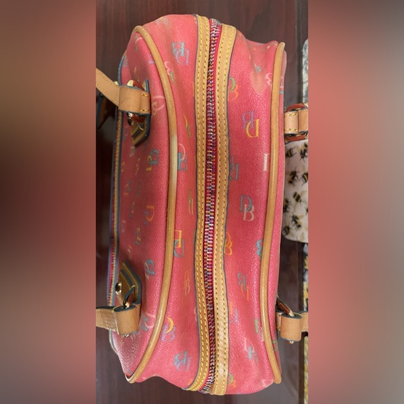 Dooney & Bourke  Vintage Y 2k Rainbow Signature Zipper Medium Handbag RARE EUC - Picture 15 of 16